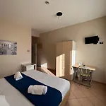 Al Centro Oda ve Kahvaltı 3*